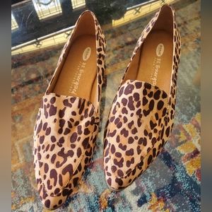 Dr. Scholl's Cheetah Print Loafers/Flats Women's Size 9.5